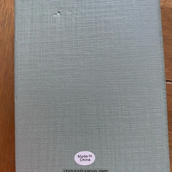 NWT Atterri Gold Charm Heart Bracelet - Picture 4 of 4